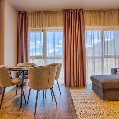 Cozy In With Free Parking By Flat Mаnager בנסקו