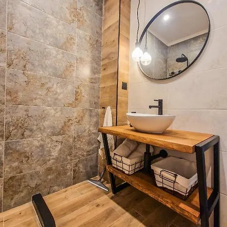 דירה Cozy In With Free Parking By Flat Mаnager בנסקו